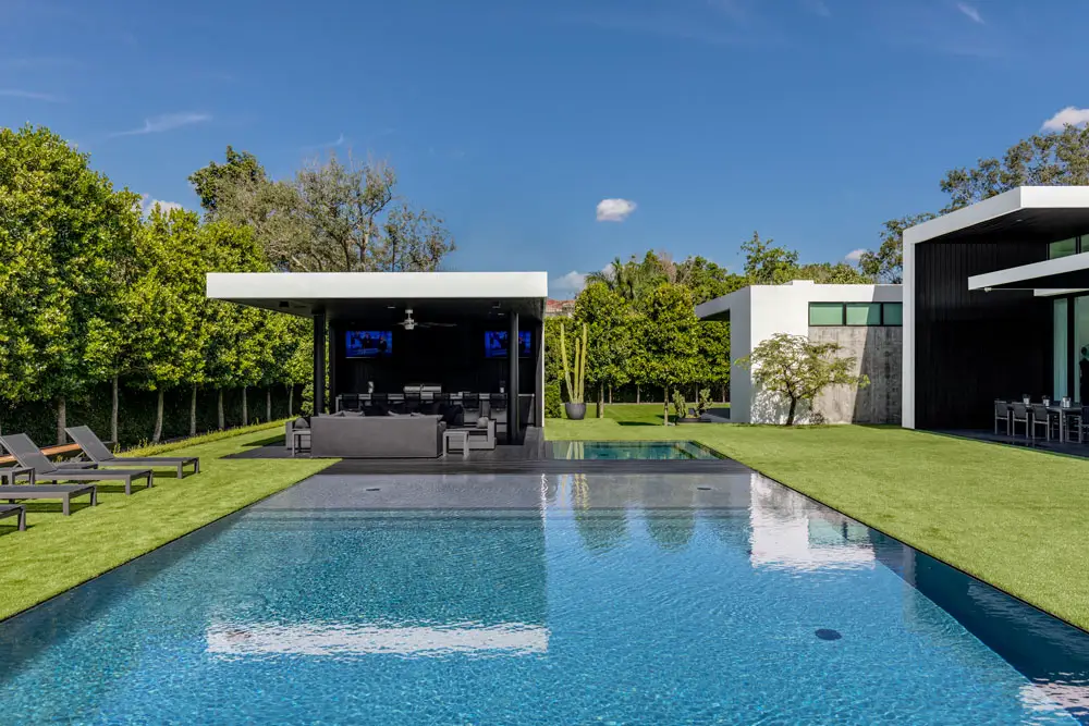 Biotop - Sports pool with infinity edge in spectacular location