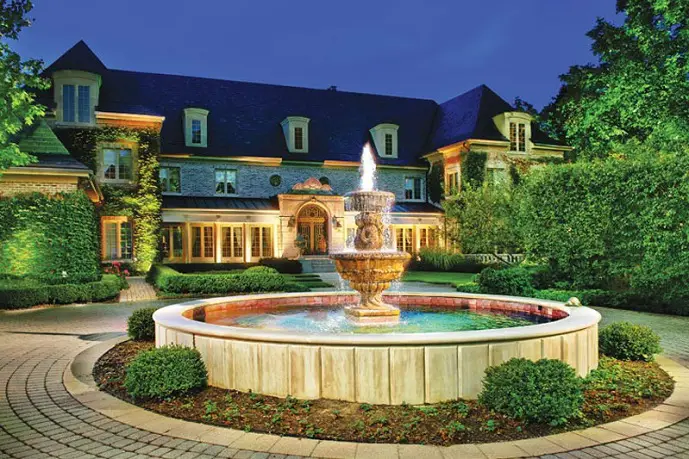 5 Dramatic Outdoor Fountains - Luxury Pools + Outdoor Living