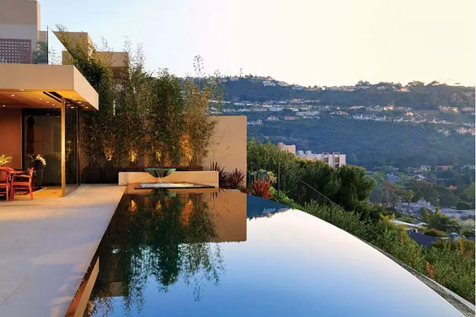 Infinity Edge Pool: What It Is and How You Can Get One - California Pools