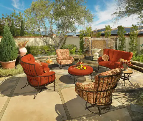 outdoor furniture tips & trends - luxury pools + outdoor living