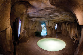 Secret Hideaways: Spectacular Pool Caves & Grottos - Luxury Pools ...