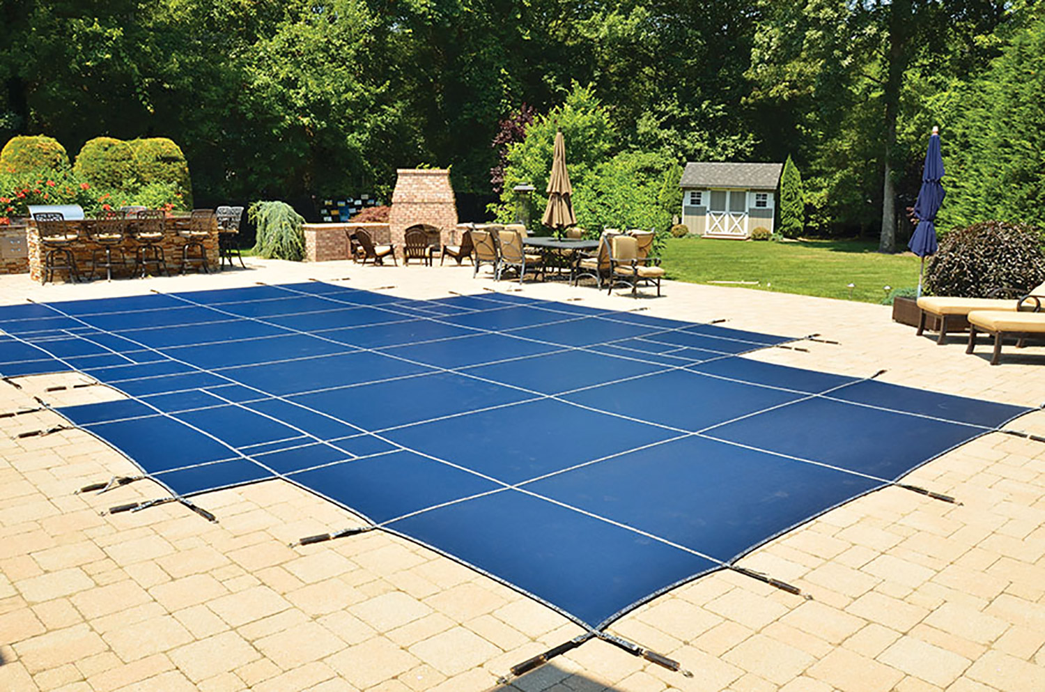 The Best Pool Cover for a Cleaner and Warmer Pool - Luxury Pools ...