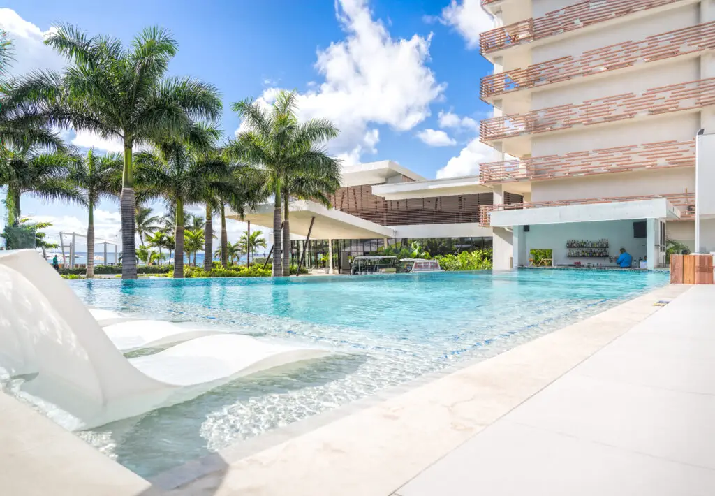 Sonesta Ocean Point Resort Introduces New Seascape Pool for an Enhanced ...